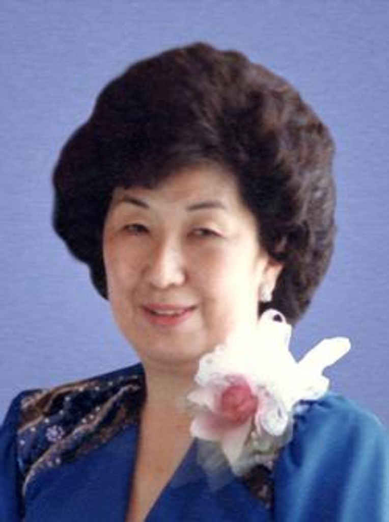 Ayako Wada