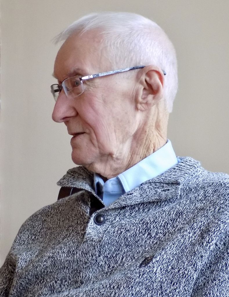 Thomas J. Robertson Profile Photo