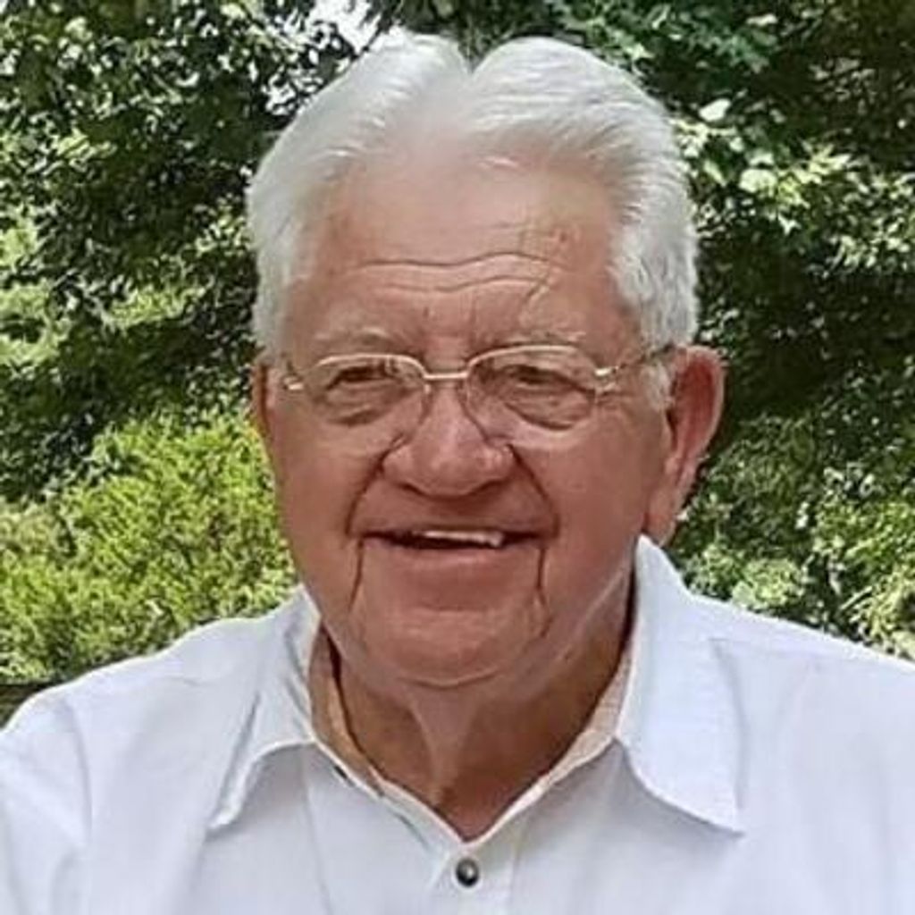 Thomas "T.R." Moates