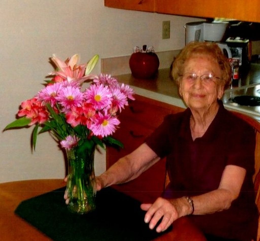 Dorothy Ermagard (Smude) Lockwood Profile Photo