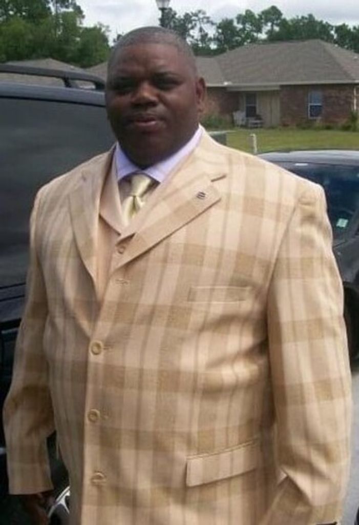 Charles Hollingsworth Profile Photo