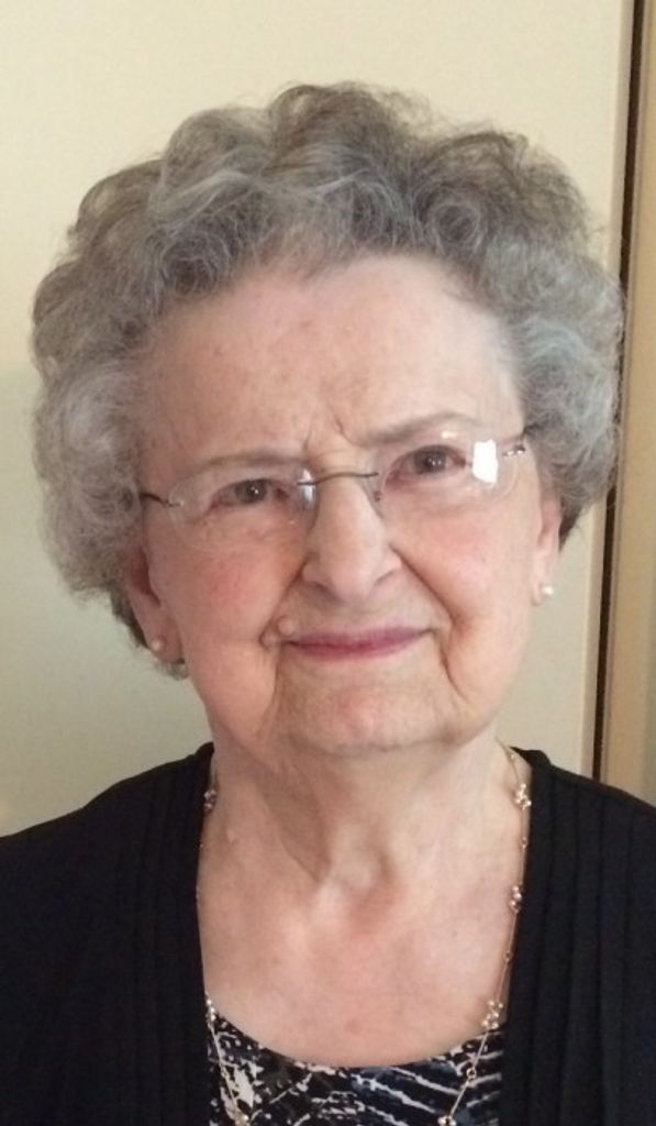 Margaret L. (Halmasy)  Strayer
