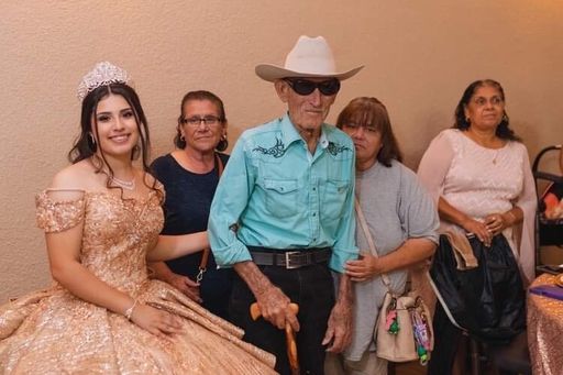 Santos Valdez Sr. photo gallery thumbnail 120 of 151