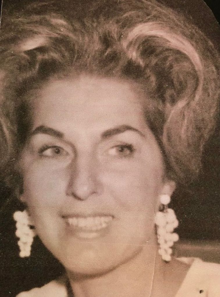 Laura L. (Beaver)  Canouse