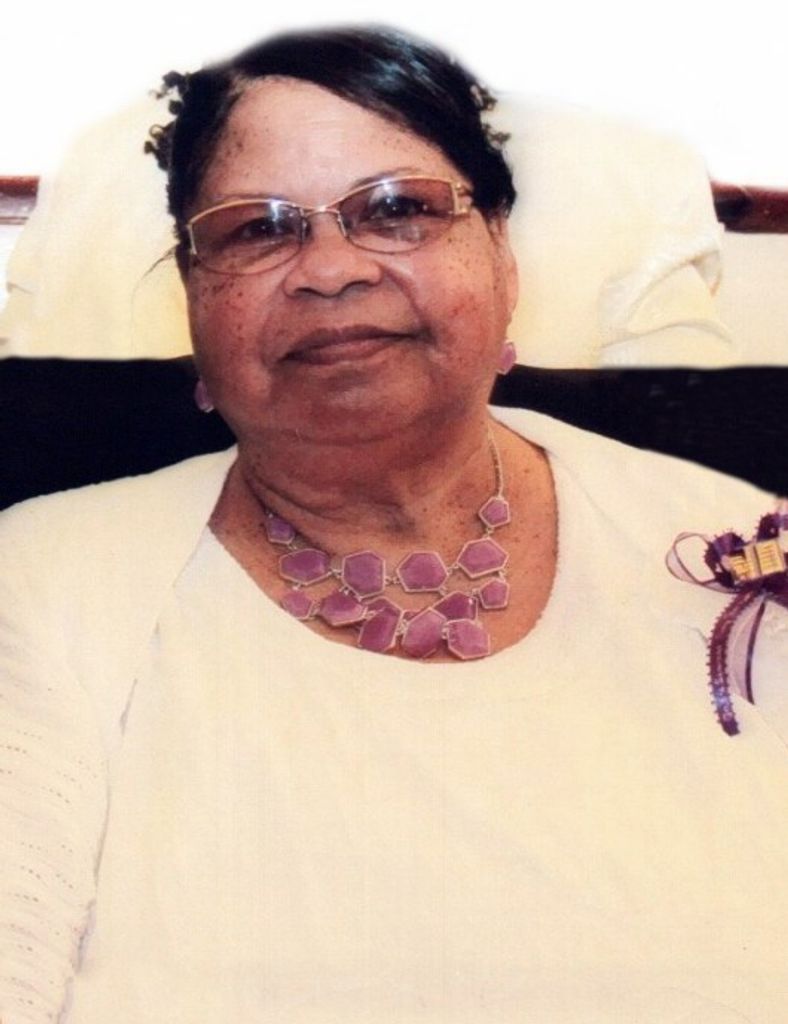 Lillian Holmes Profile Photo