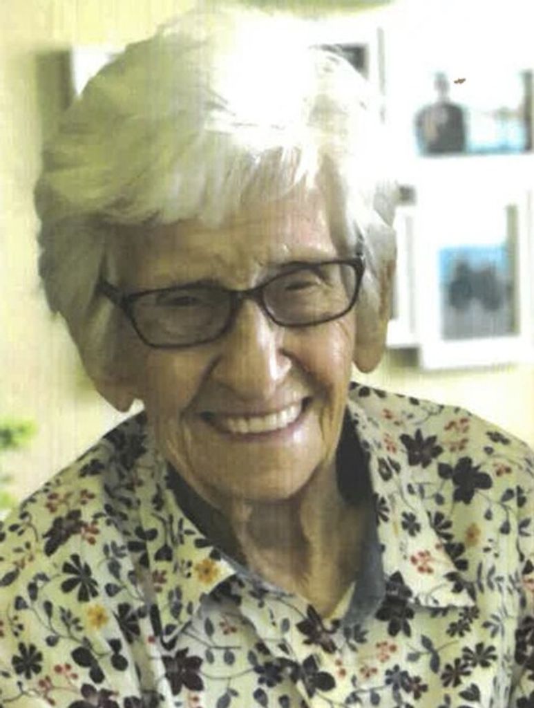 Pauline "Kinney" Lewis Profile Photo