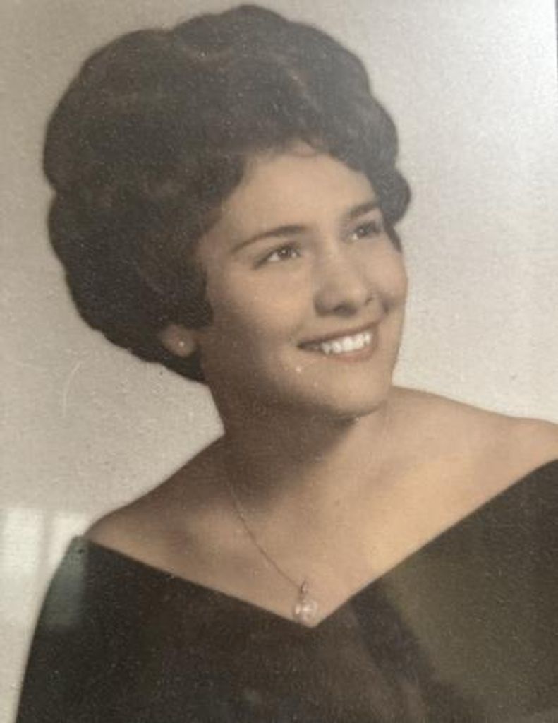 Alicia Saenz Profile Photo