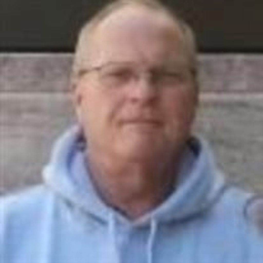 Mr. Robert P Karlesky Jr
