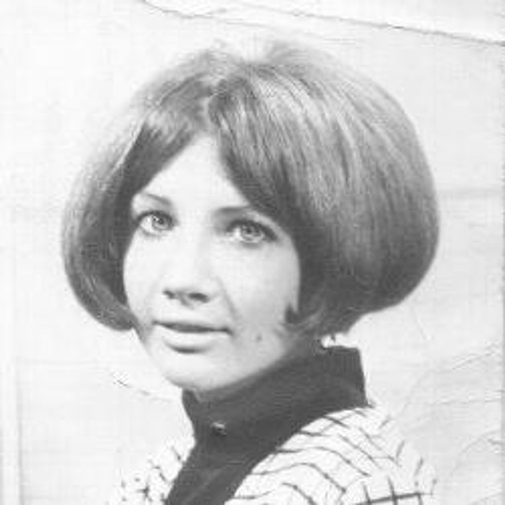 Charleen Langnau Salinas