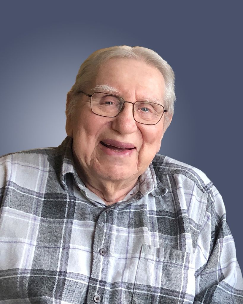 Marvin Leonard Uecker Profile Photo