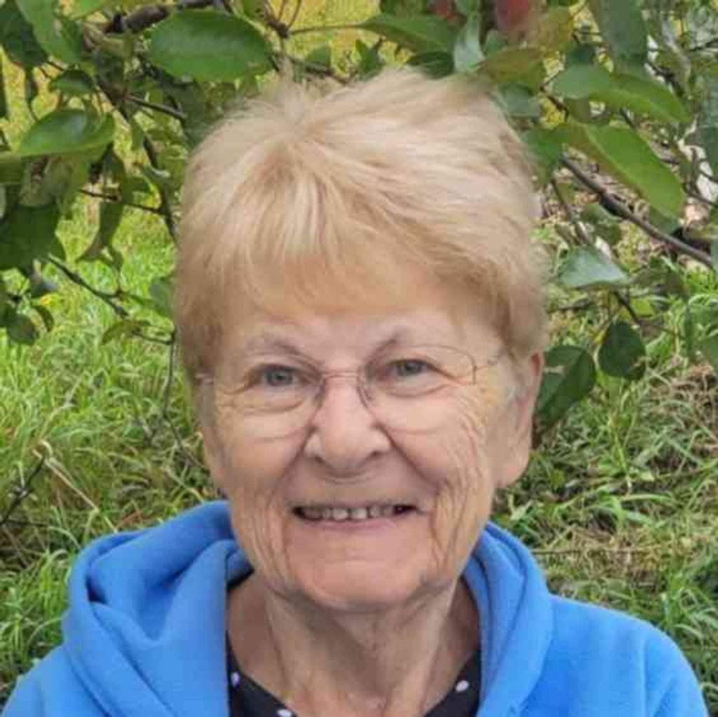 Elizabeth Wood Profile Photo