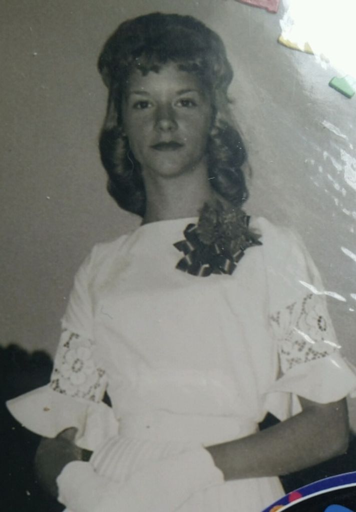 Elaine Hoxit
