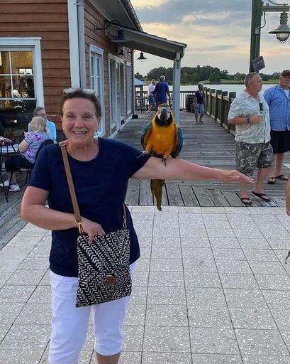 Tina Ann Cresta's obituary image