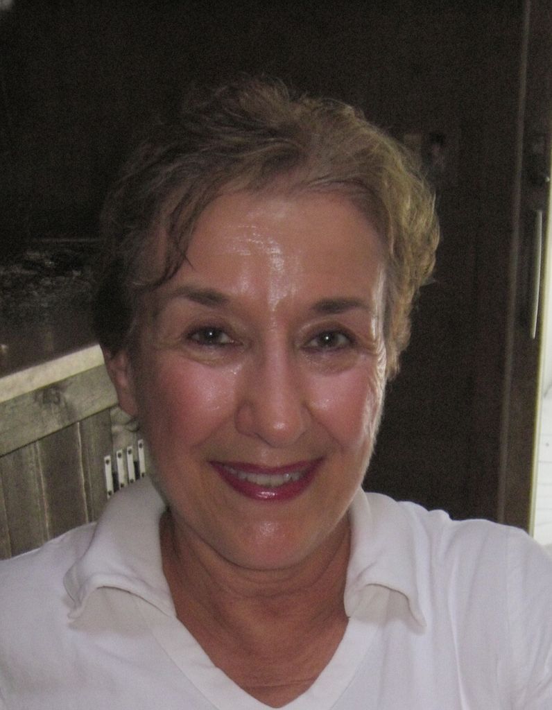 Mrs. Carolyn Kenausis