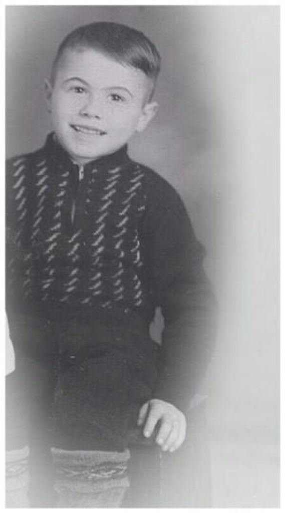 Robert Earle Hallett Profile Photo