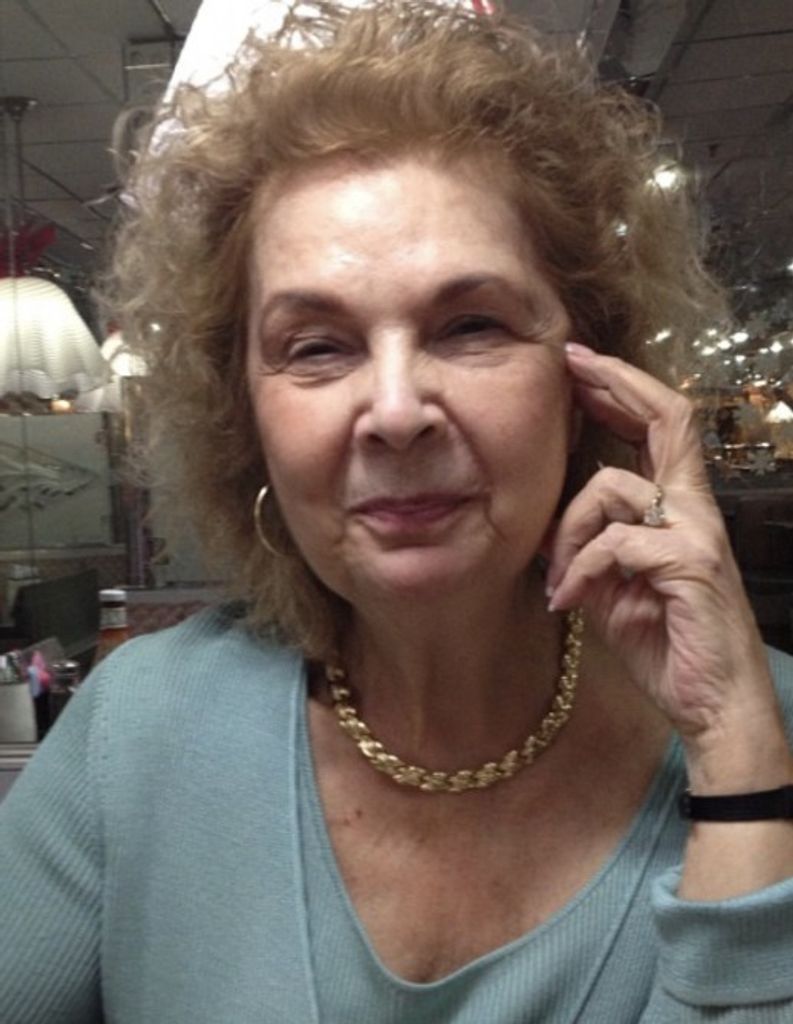 Joan De Luca