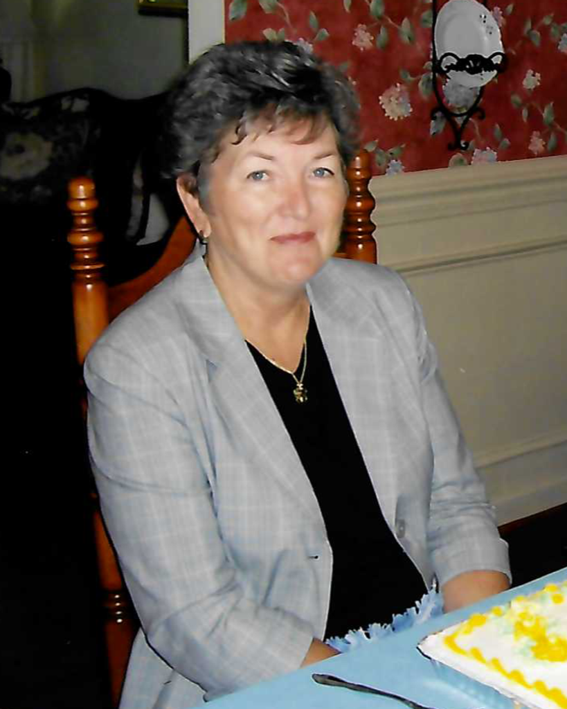 Lois Eileen Woody