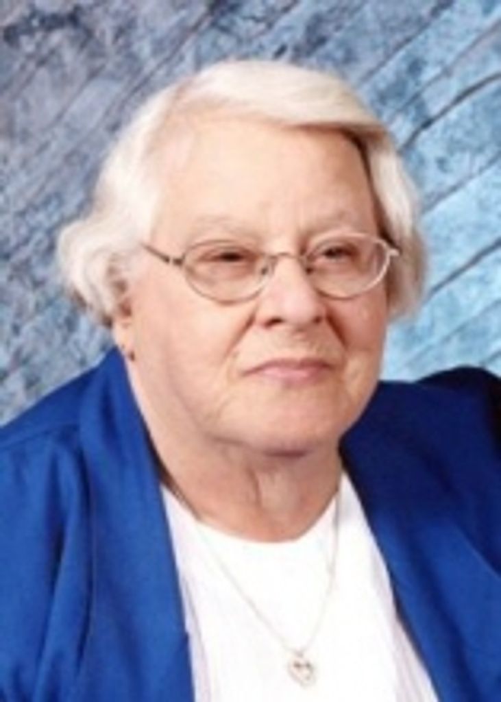  Nina C. Luzader