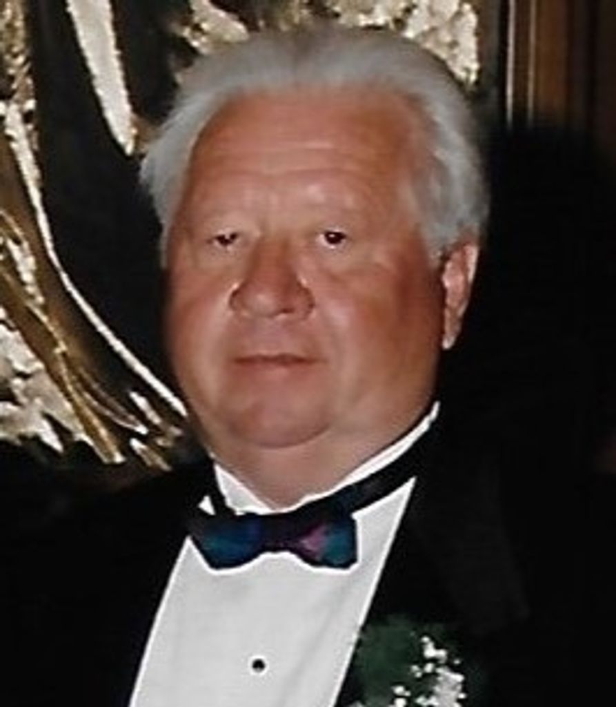 Thomas Lloyd Profile Photo