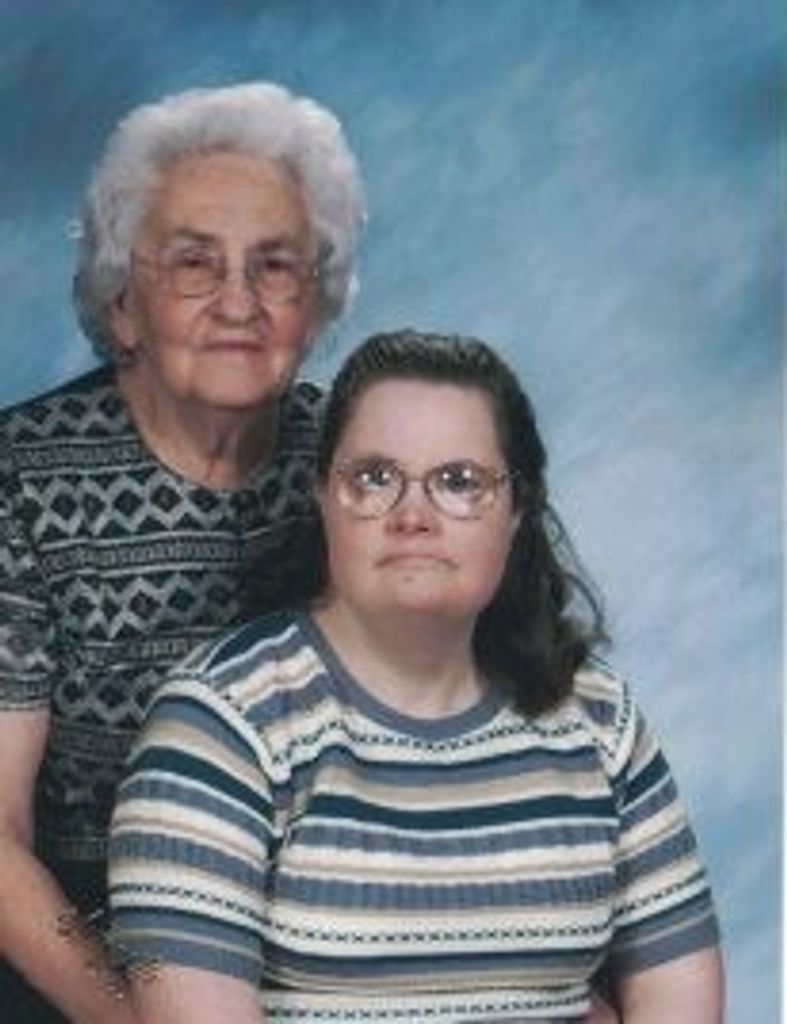 Sara Helms Profile Photo