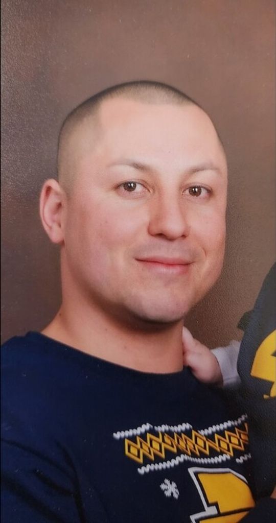 Robert Michael Lujan Profile Photo