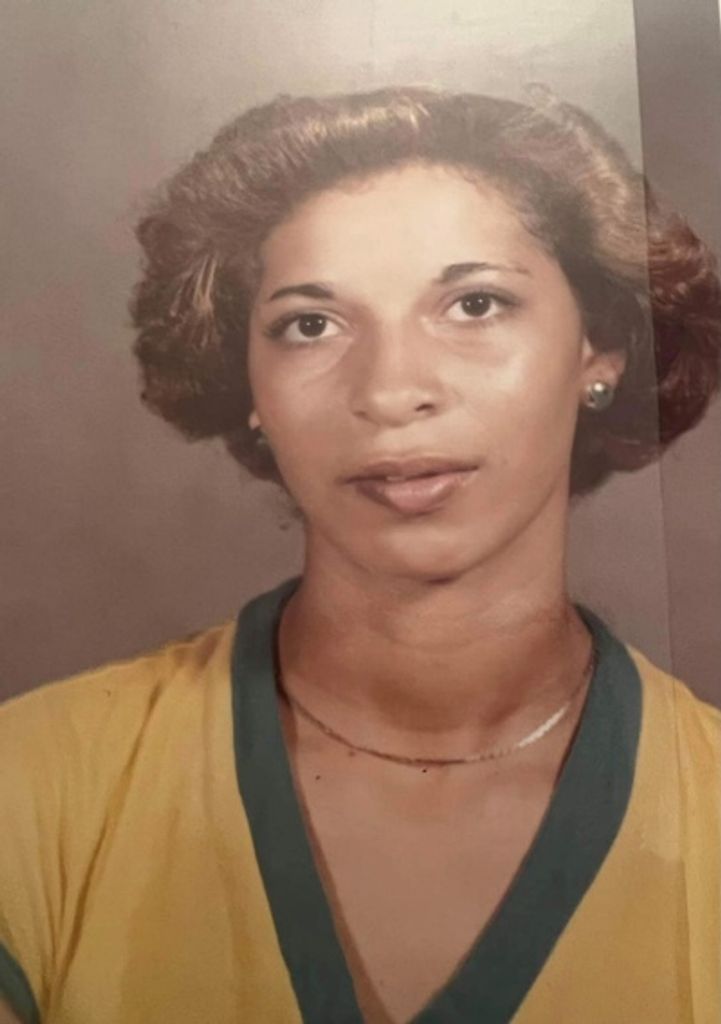 Veronica Gail Thomas