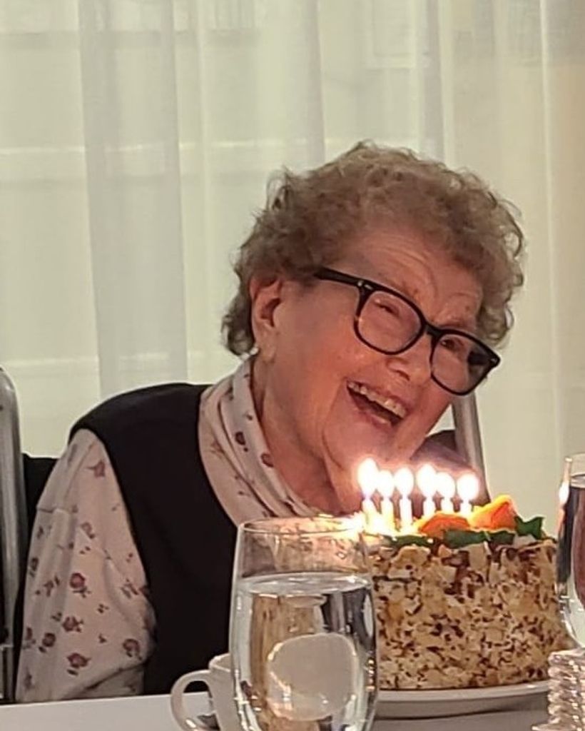 Dollie Louise DuMontelle