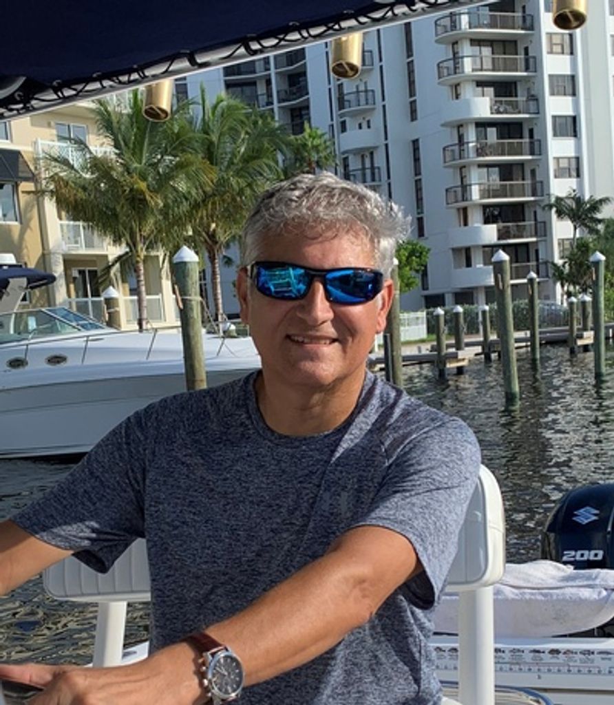 Victor Dorado Profile Photo