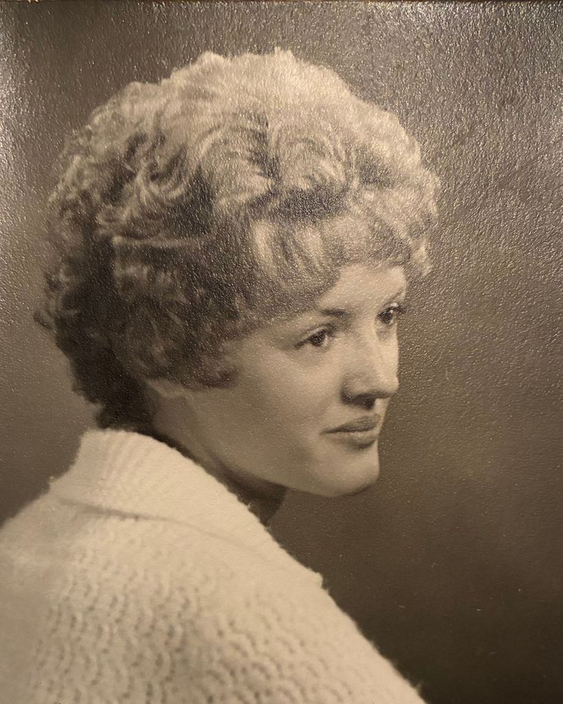 Carolyn "Dee Dee" Sutton
