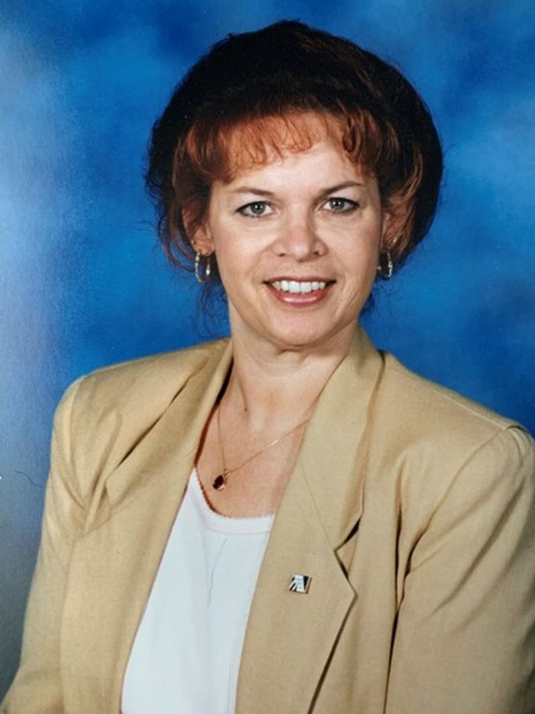 Lorali Lee Strander Profile Photo