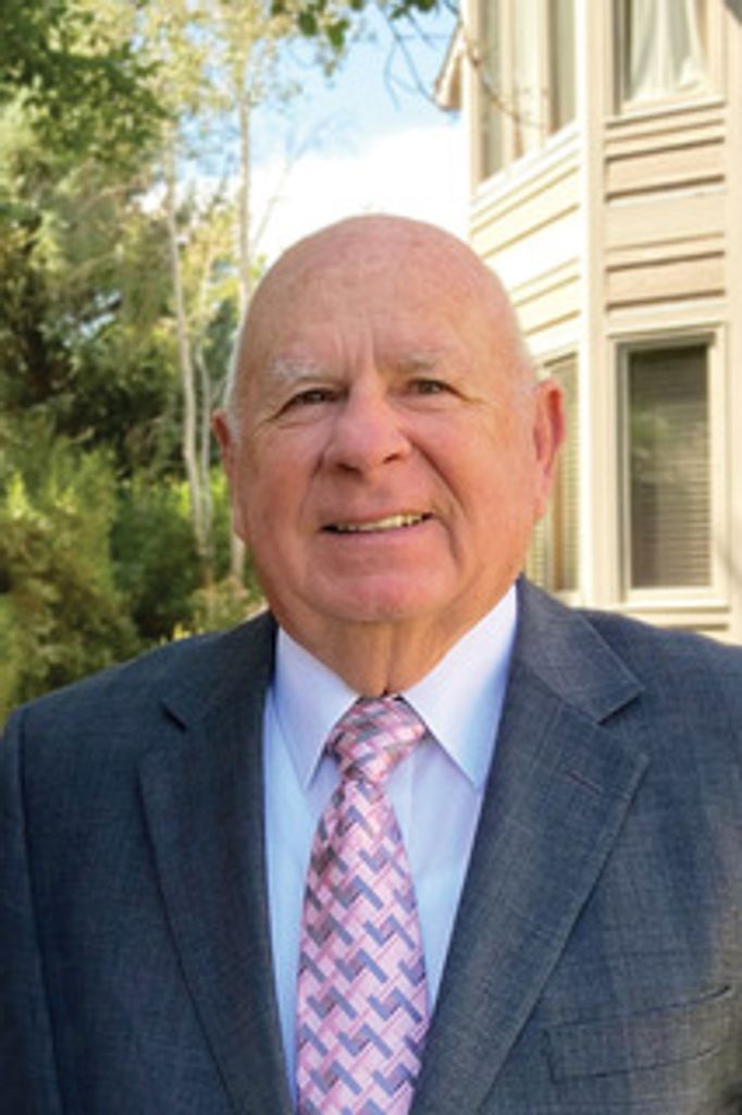 Monte Holt Profile Photo
