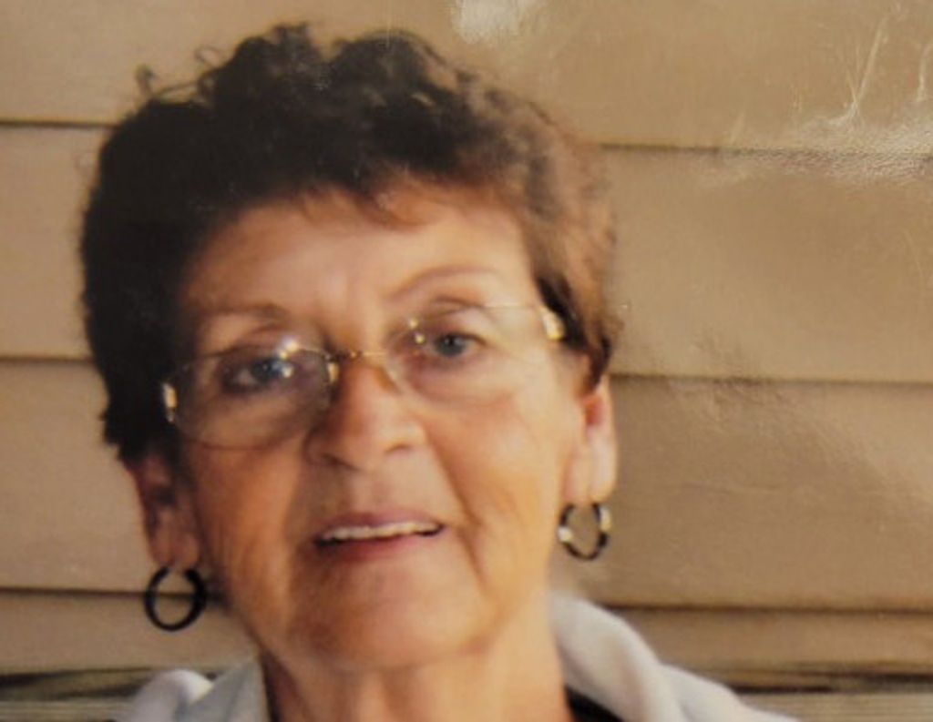Linda (Mcintosh)  Shablack