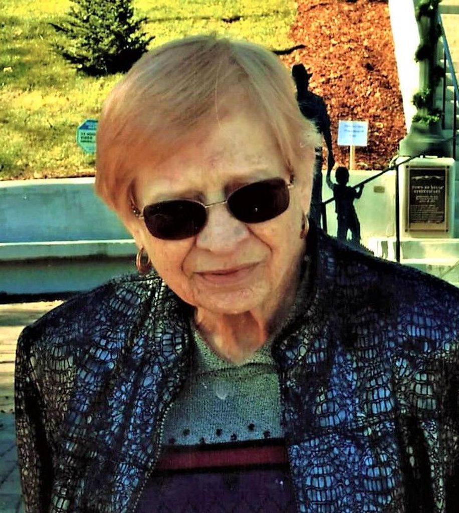 Greta  Jane Davis