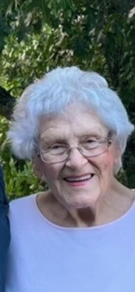 Vivian Lois Mckinzie