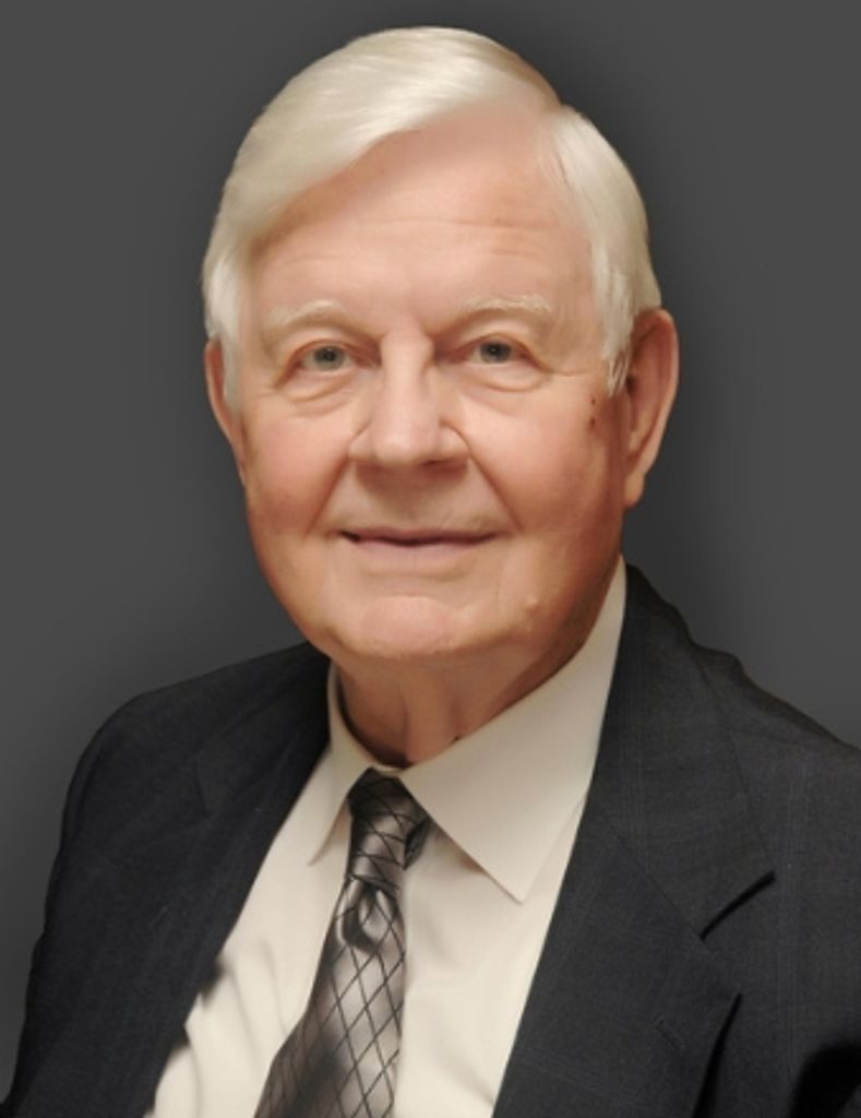 Robert Louis Parker Profile Photo