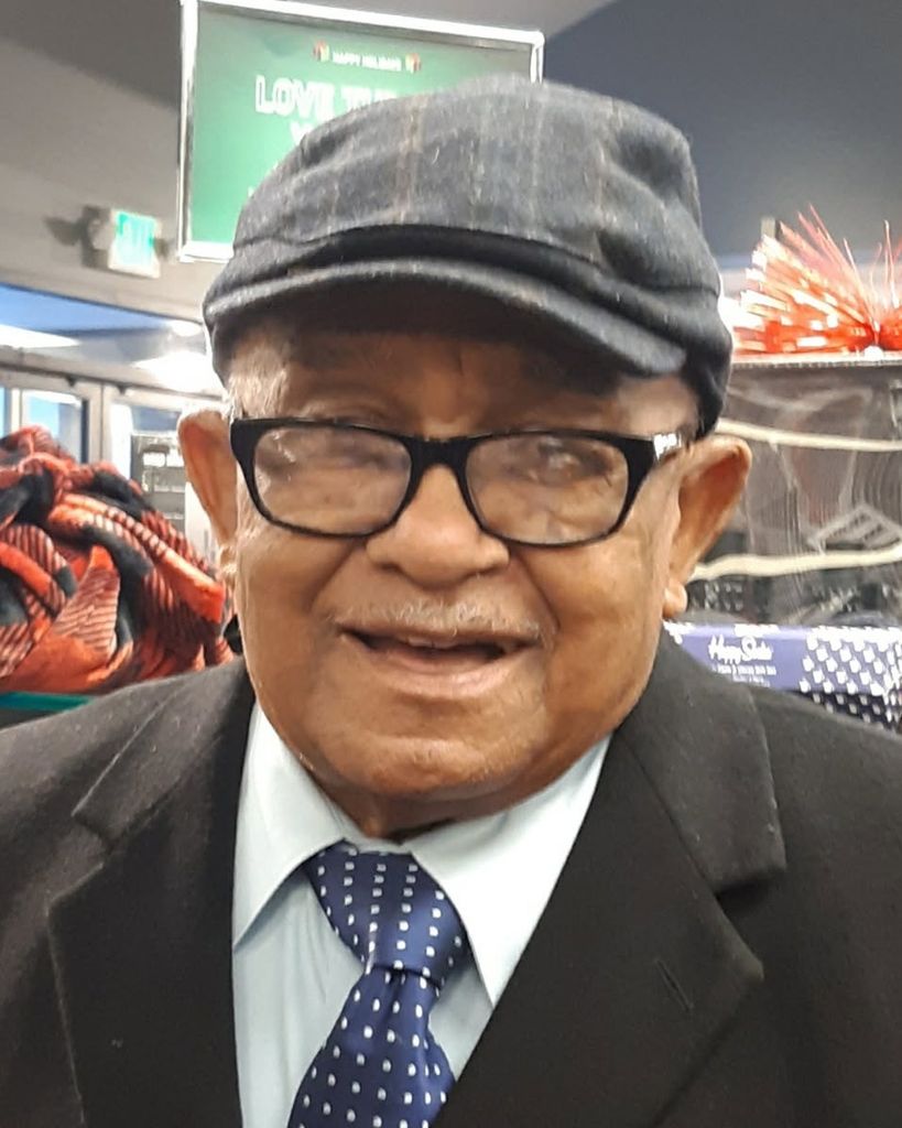 Mr. Charles Richardson