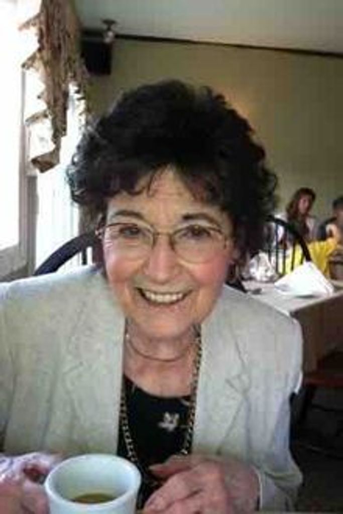 Louise  Mary (Corsetti)  Sim Profile Photo