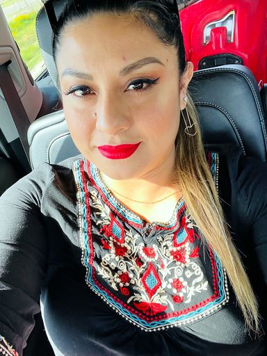 Karen Lizbeth Medellin photo gallery thumbnail 100 of 204