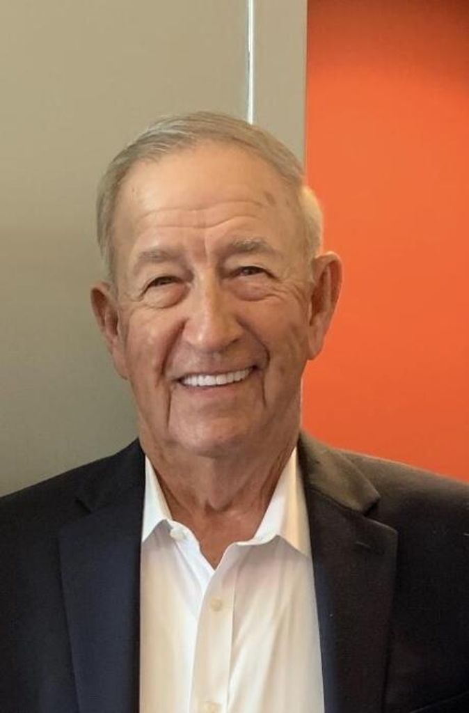 Lucien Roy Kight Profile Photo