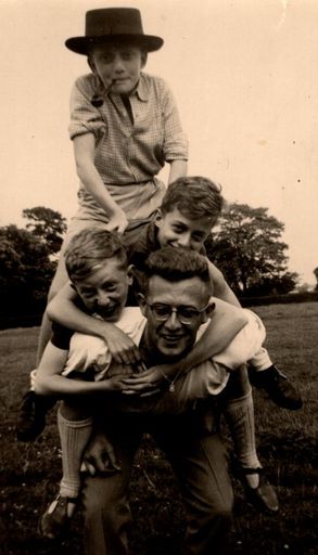Herman Ooms photo gallery thumbnail 15 of 96