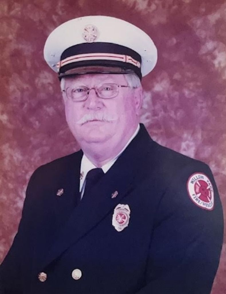 Robert "Bob" Farnham