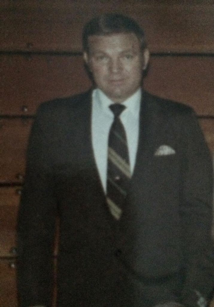 Eugene Oswald "Bo" Strassle Profile Photo