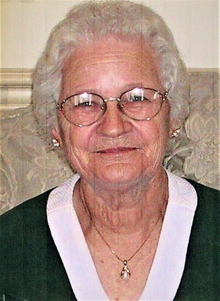 Suzanne Schneider Profile Photo