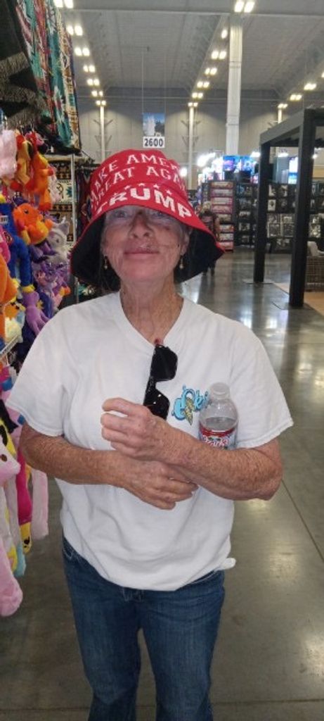 Gayle Lou Jones Profile Photo