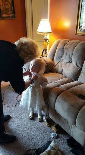 Loretta Rogers photo gallery thumbnail 42 of 126