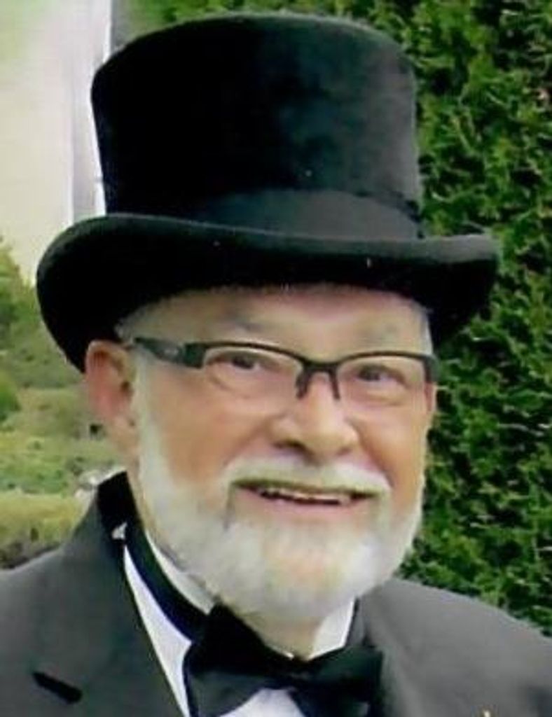 Thomas Michael Grisham Profile Photo