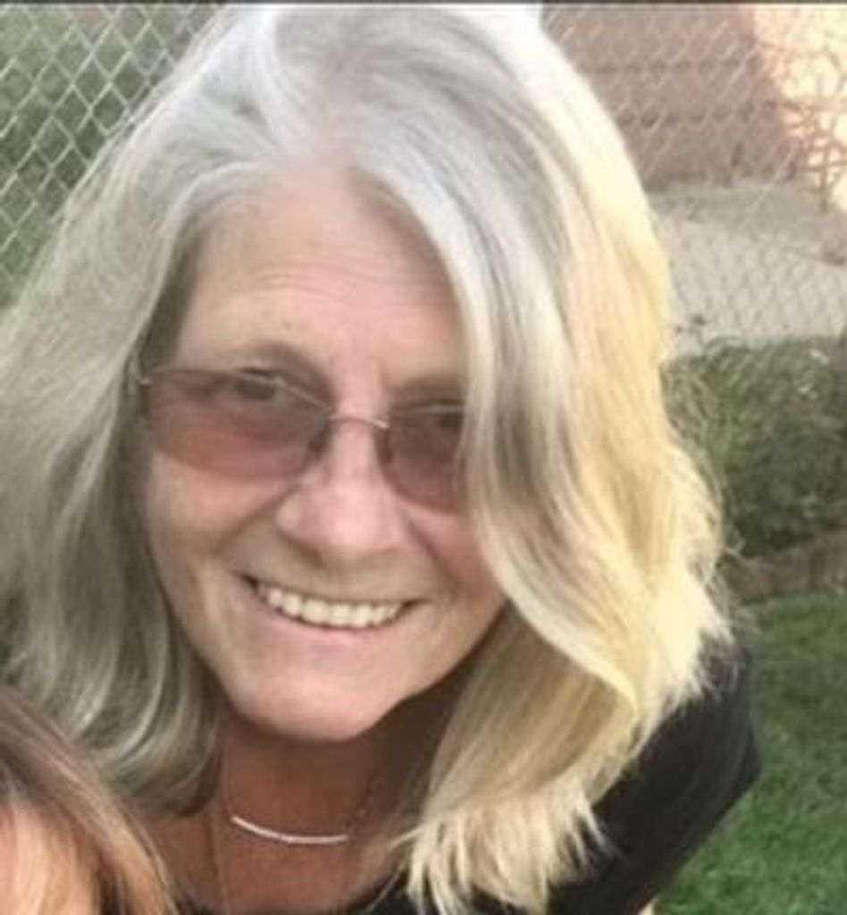 Donna Lewandowski Profile Photo