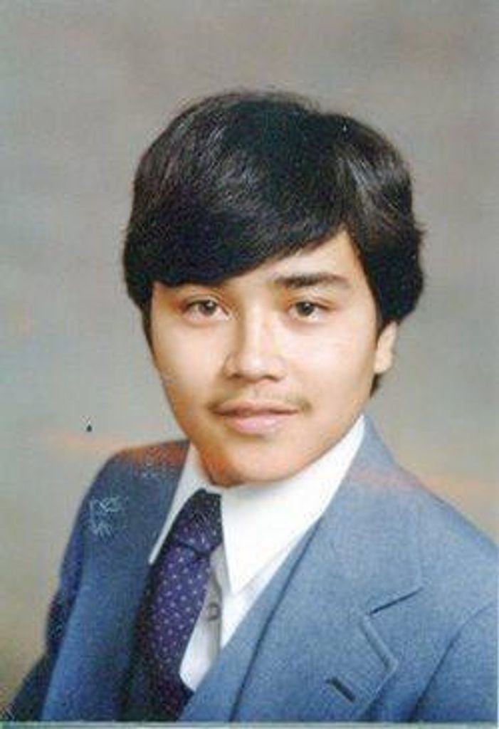 Carlo R Alvarez