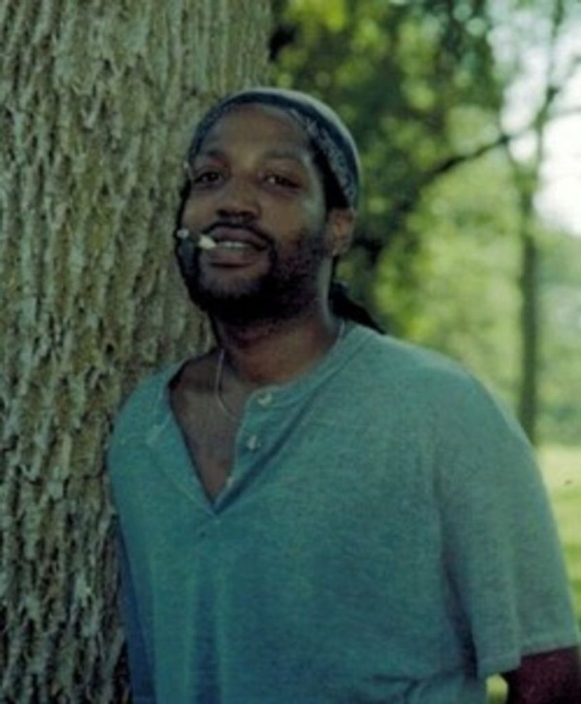 Perry Darvele Benjamin Profile Photo