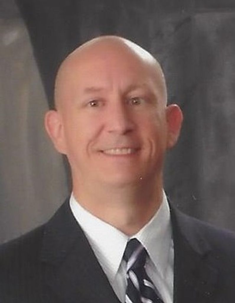 Stephen Tucker Profile Photo